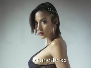 Brunette_xx