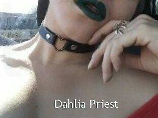 Dahlia_Priest