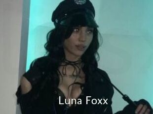 Luna_Foxx