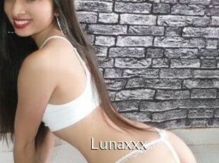 Lunaxxx