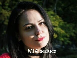 MIA_seduce