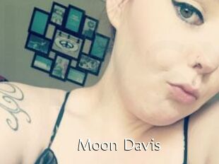 Moon_Davis