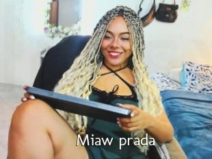 Miaw_prada