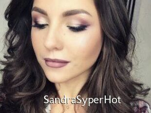 SandraSyperHot