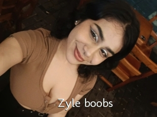 Zyle_boobs